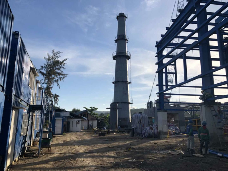 菲律宾马斯巴特电厂烟囱吊装及电除尘器安装